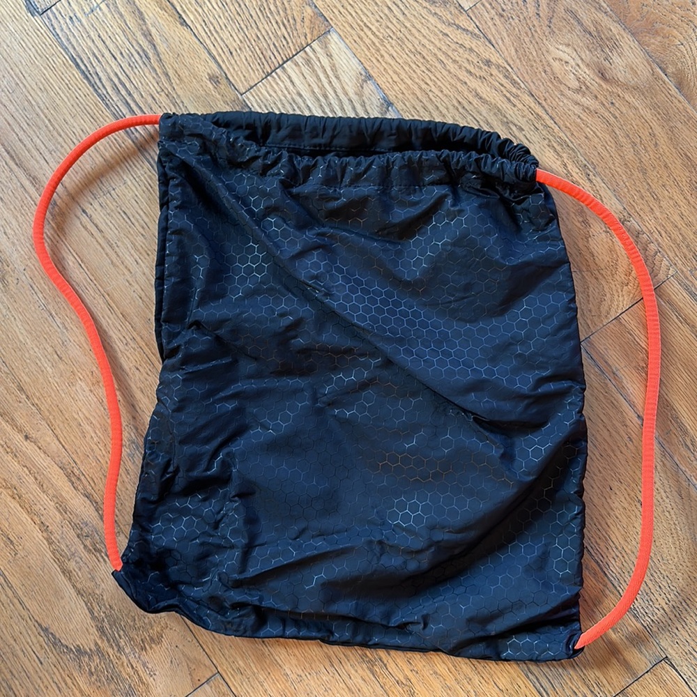 Superdry Drawstring Backpack With Internal Velcro… - image 3